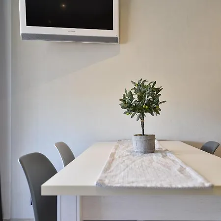 Clementa Apartment *